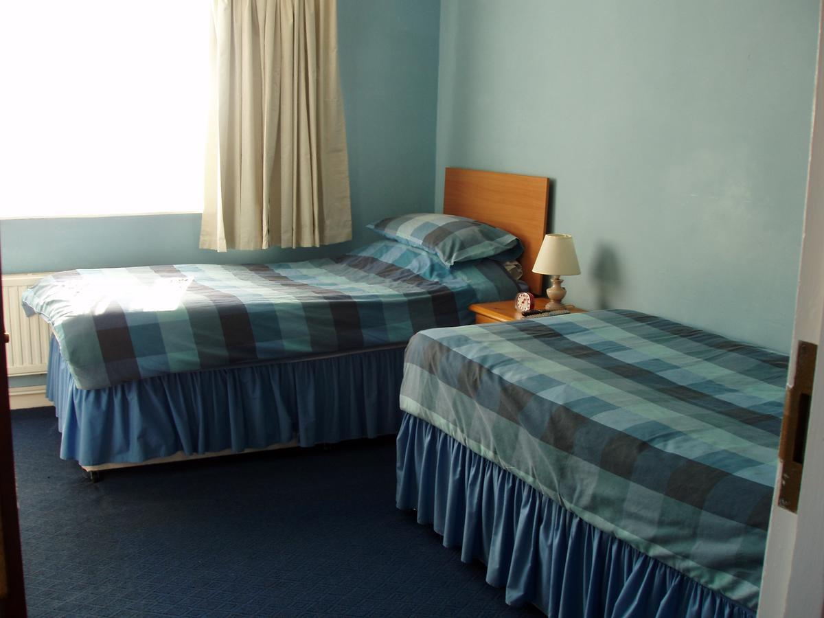 The Windsor Hotel Haverfordwest Buitenkant foto