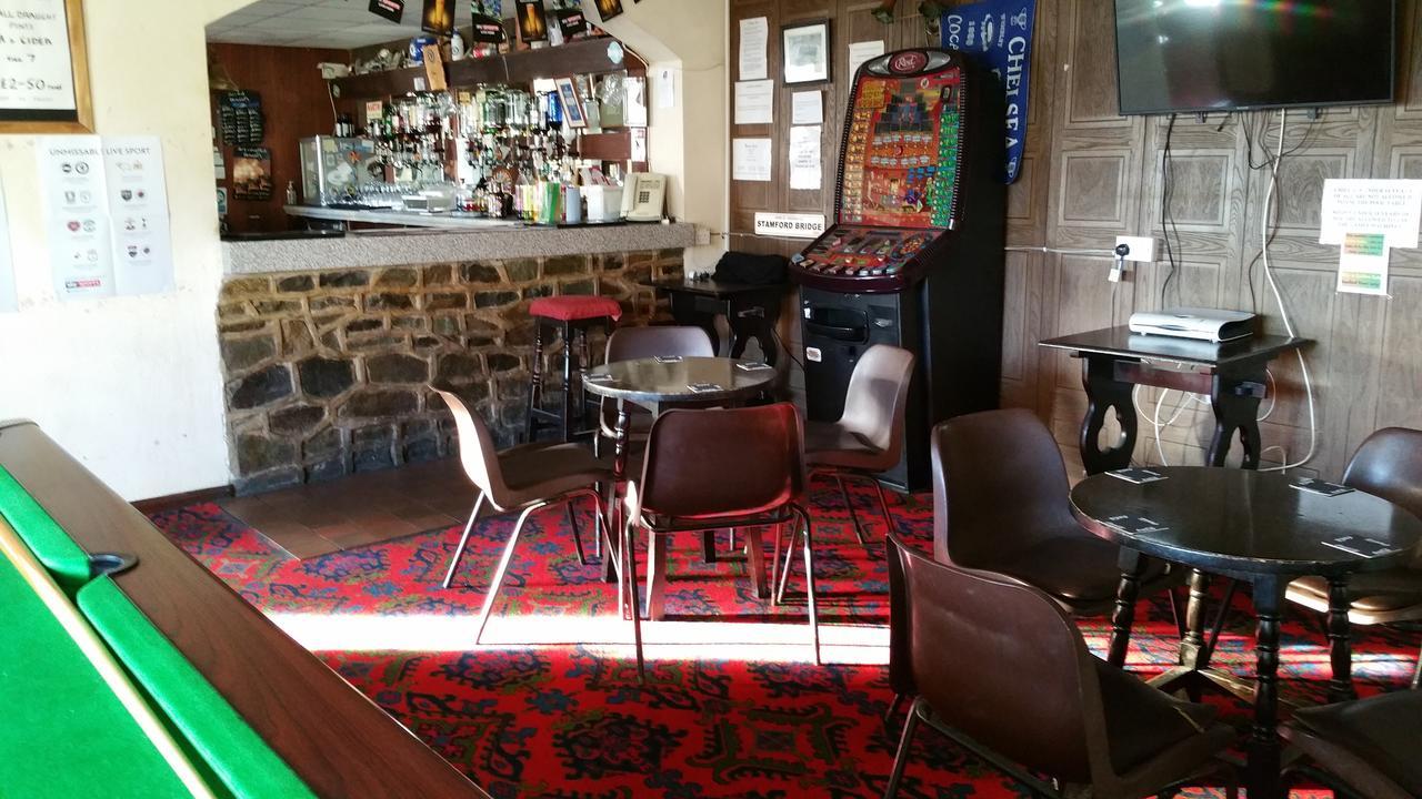 The Windsor Hotel Haverfordwest Buitenkant foto